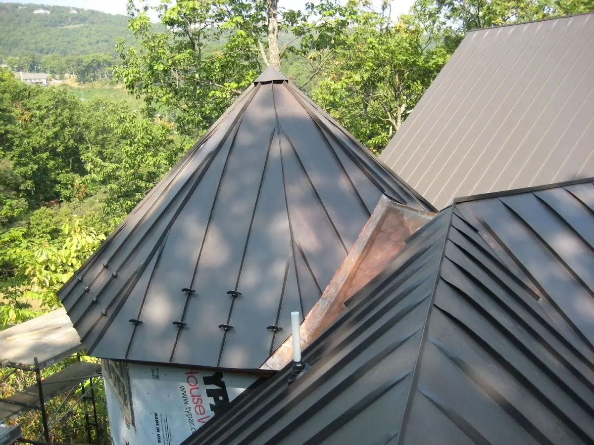 Professional Roof Tarp Installation by Craftsman Roofing in Pine Valley Farms